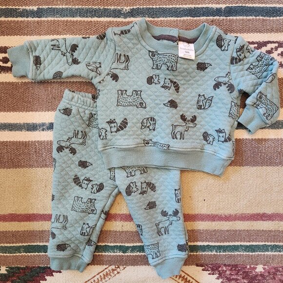 🌻5/$25🌻 Matching quilted pajama set - Picture 1 of 3